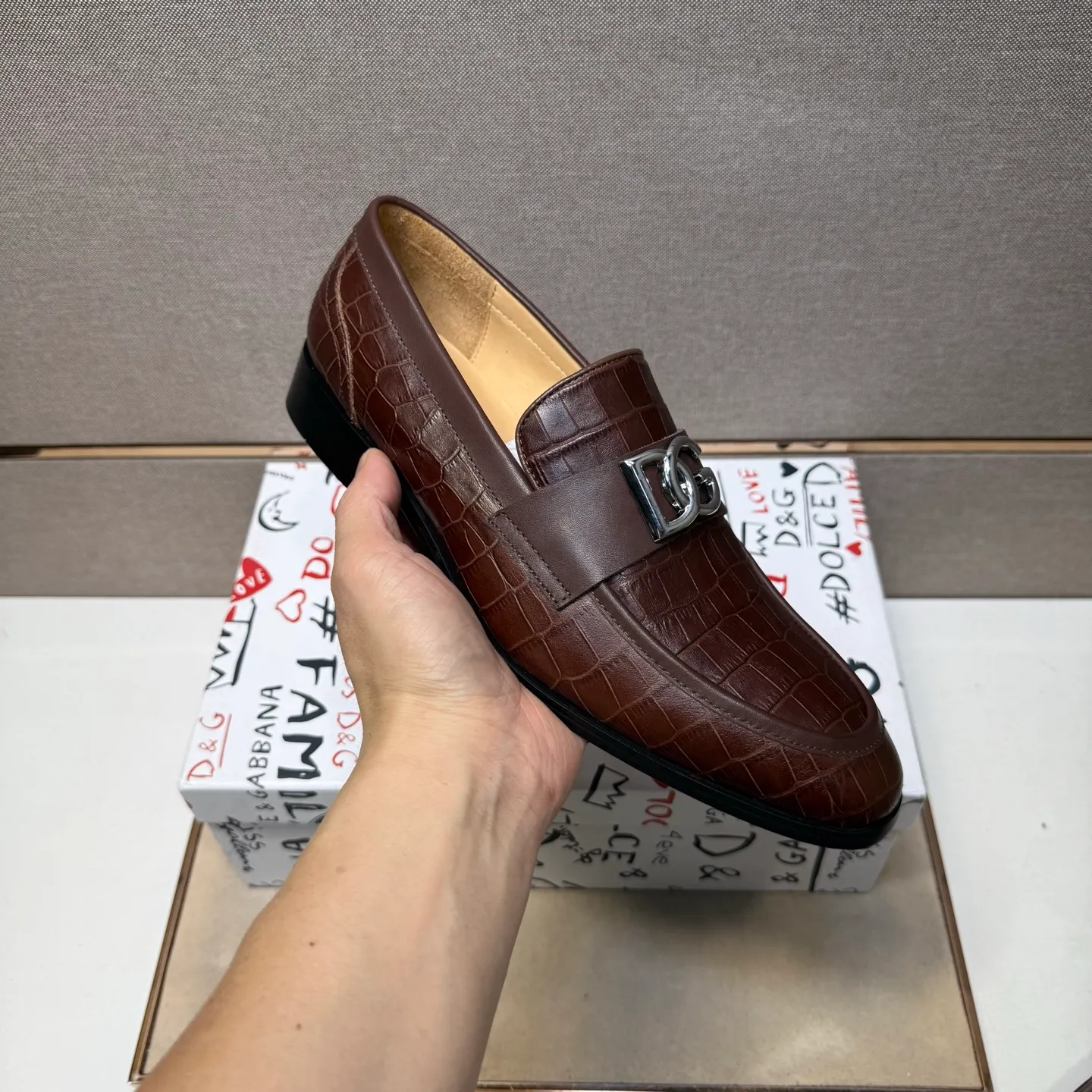 Men's men's shoes 💰pp520【DG～】Men's casual formal leather shoes 2025z cabinet sales simultaneously 🔶Size: 38-44#️⃣ 🔷2 colors🔜The upper is made of cowhide stitching ➕Cowhide lining, comfortable and breathable, sole: original comfortable, wear-resistant and non-slip outsole, ⚠️real thing📱photographed🎬real thing is better📢📢📢